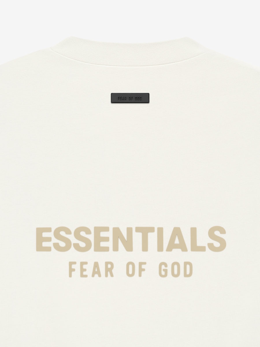 Essentials V-Neck - 3