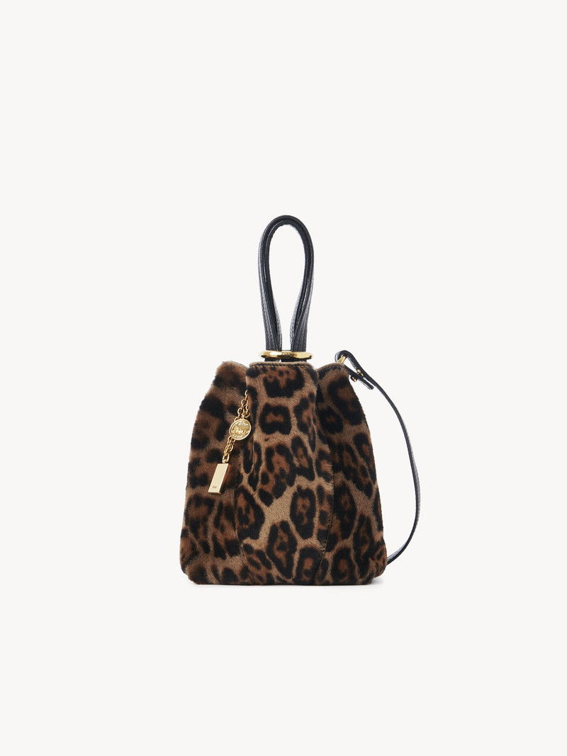 Chloé SMALL CHLOÉ SPIN TOTE BAG IN LEOPARD-PRINT SHEARLING outlook