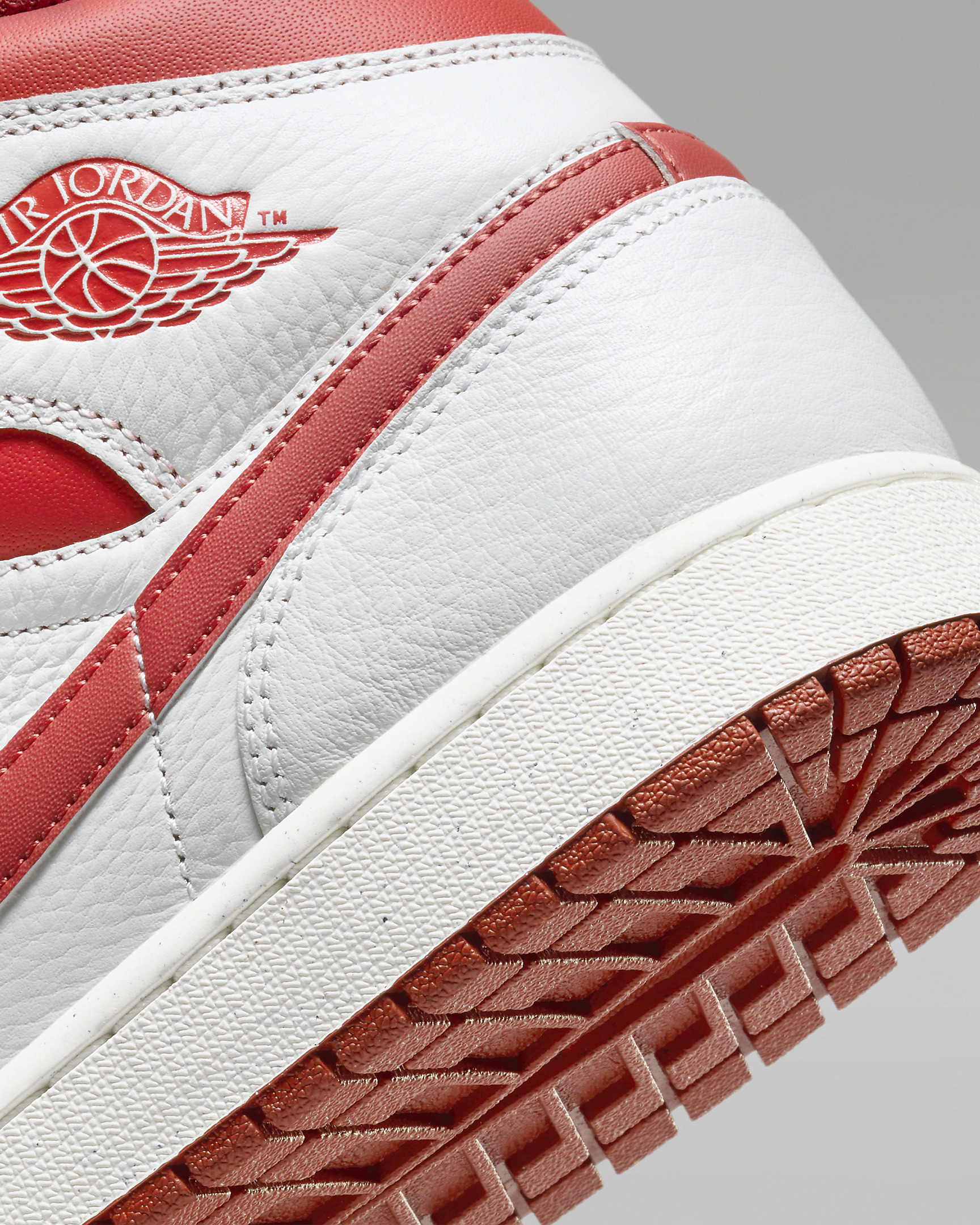 Air Jordan 1 Mid SE Men's Shoes - 8