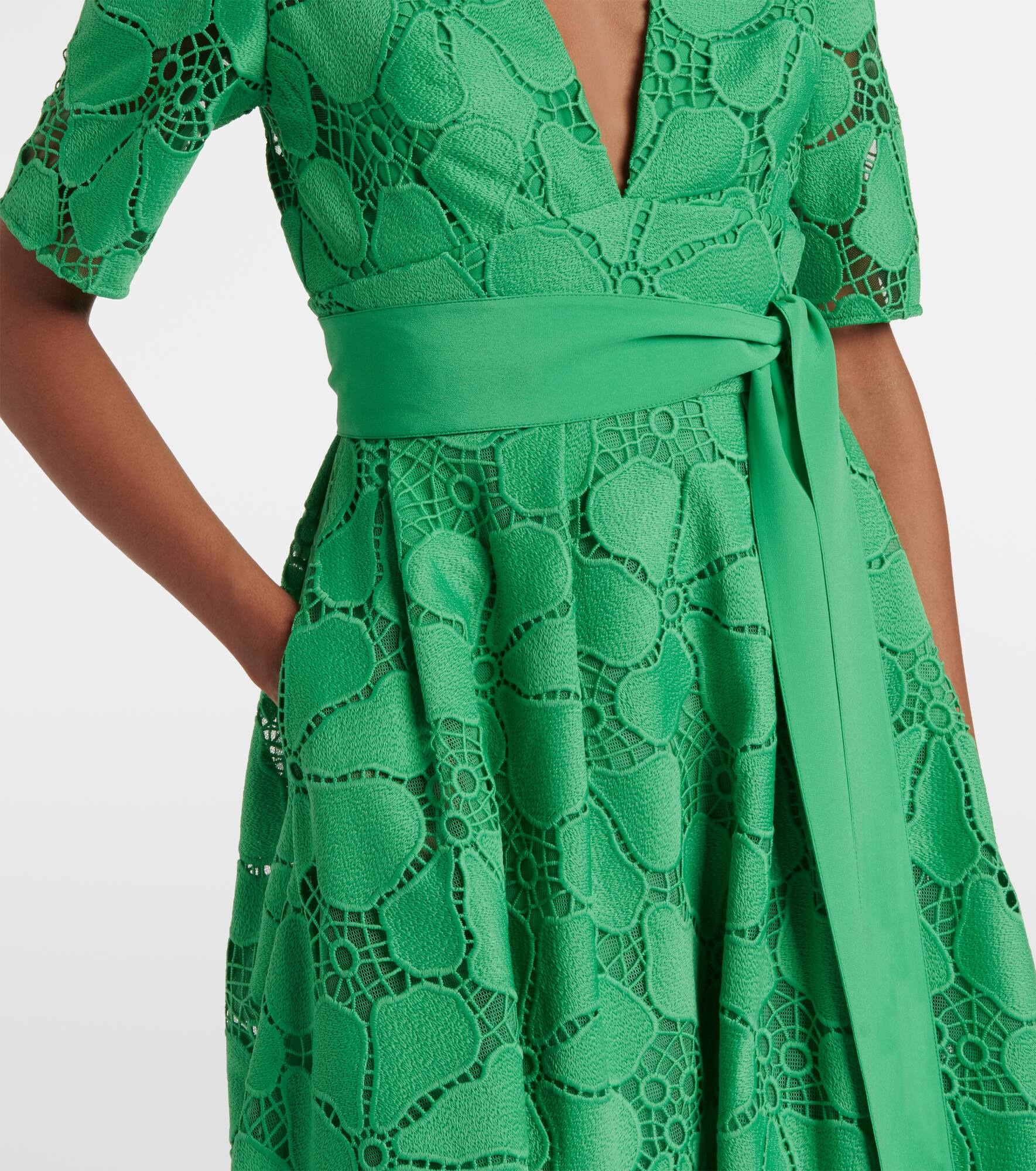 Macramé belted gown - 5