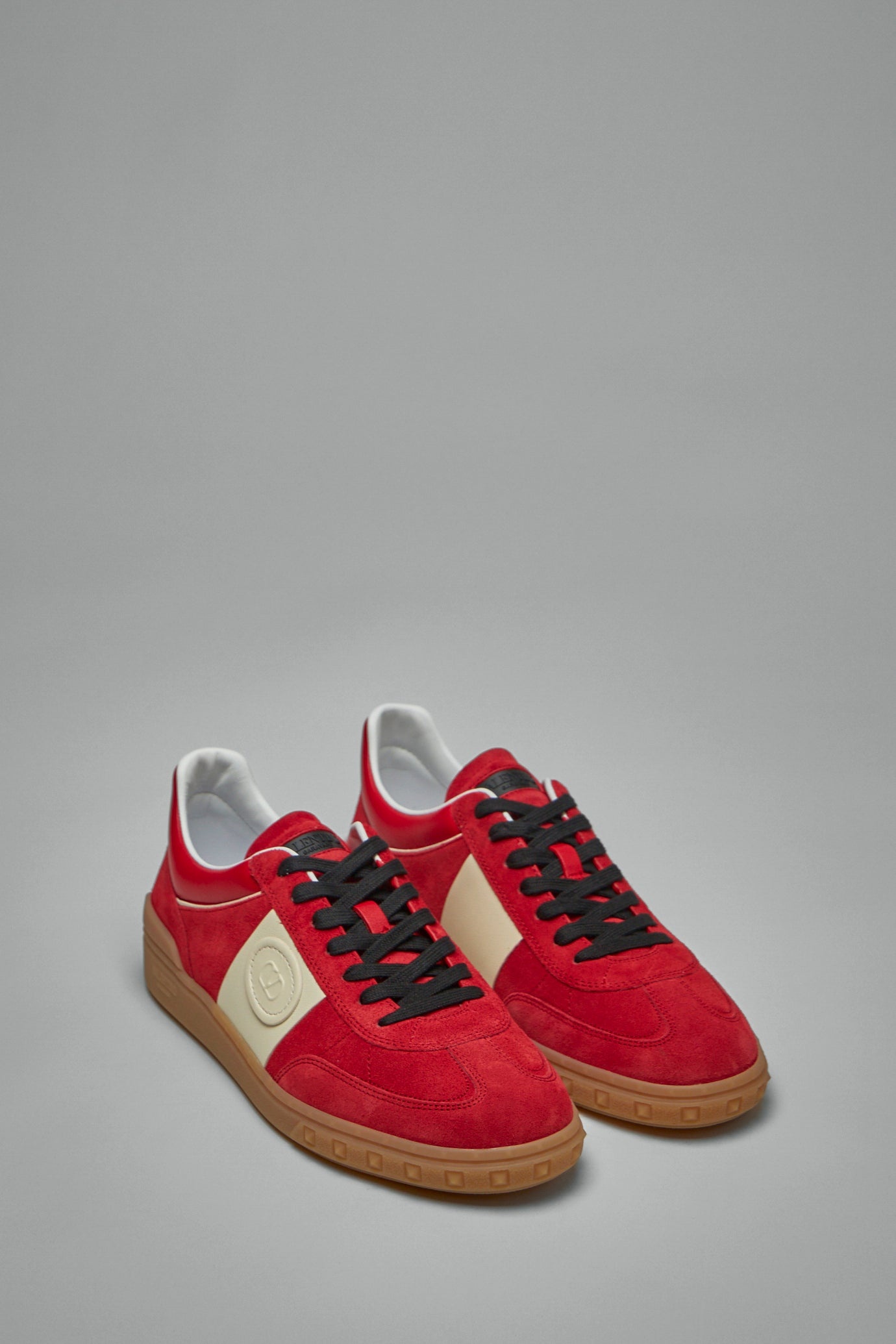 Upvillage Low Top Trainer - 2