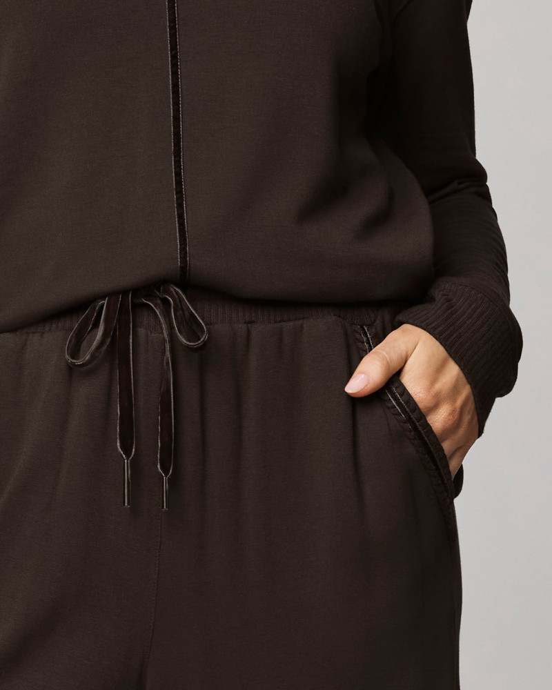Supersoft Trim Pullover Using LENZING™ECOVERO™ Fibers 6