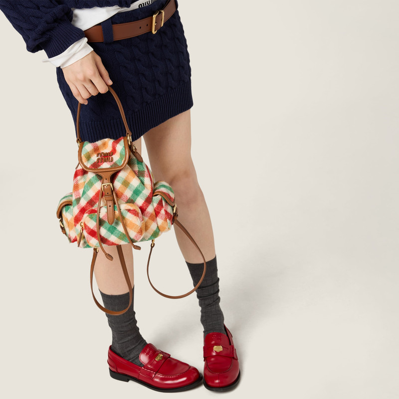Wool miniskirt 4