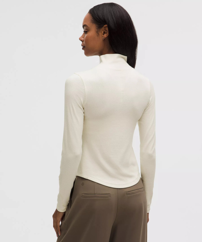 Hold Tight Long-Sleeve Turtleneck 3