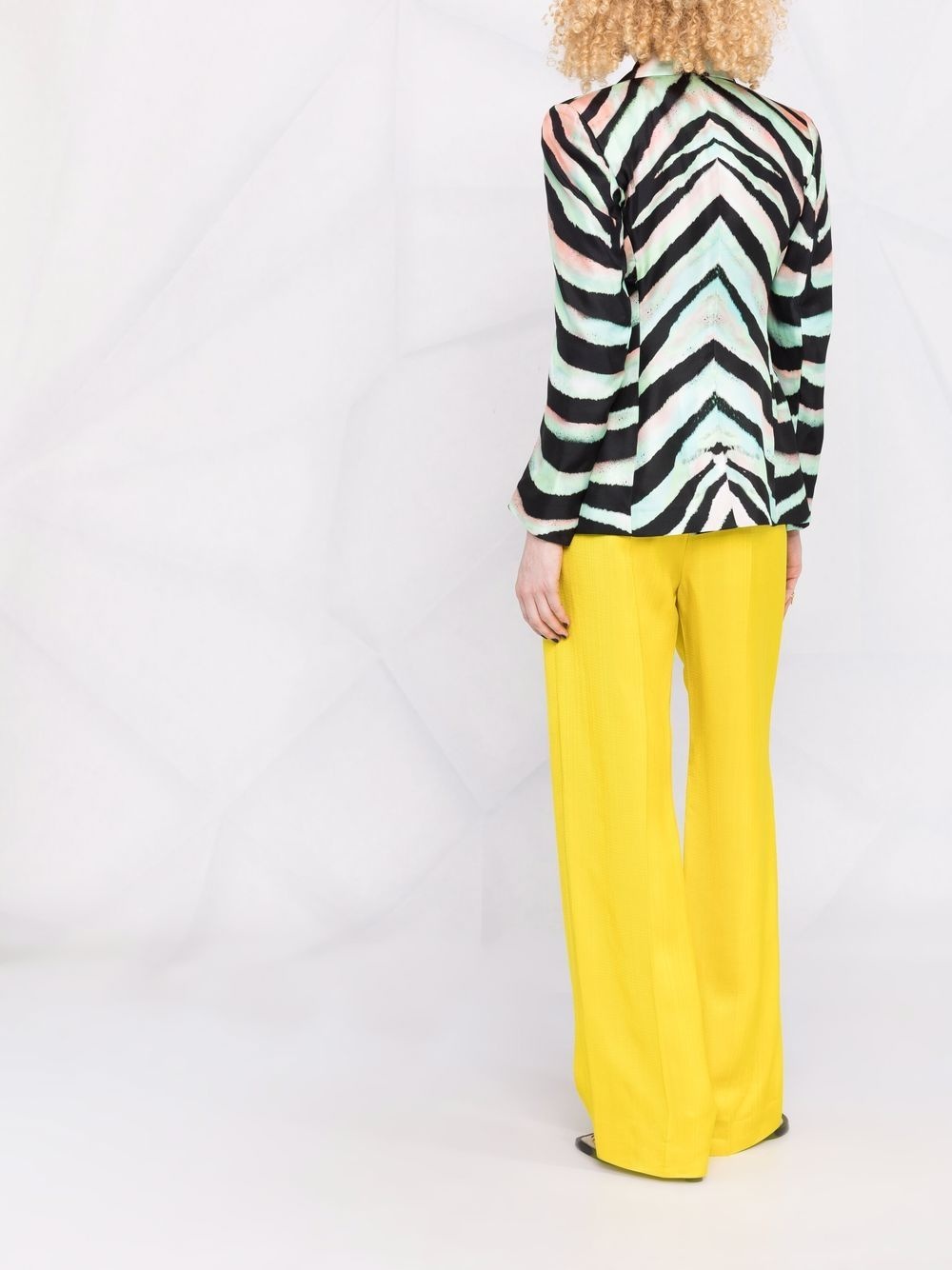 zebra-print silk blazer - 4