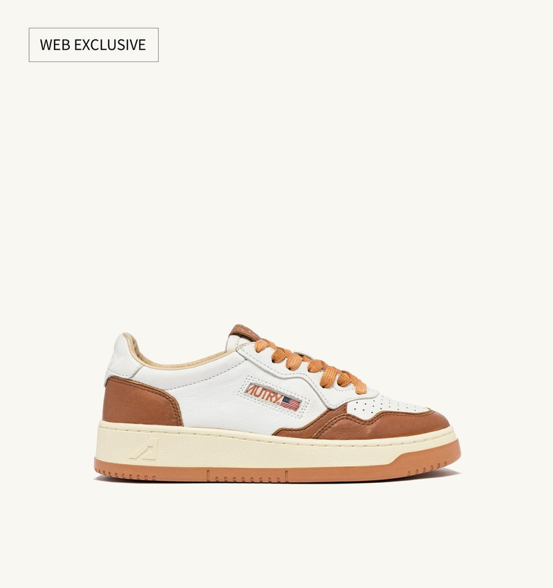 MEDALIST LOW SNEAKERS IN WHITE AND SAND STORM LEATHER - 1