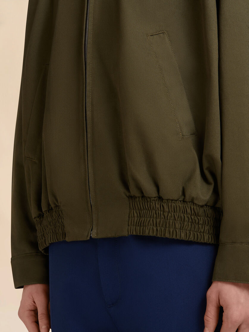 DEEP GREEN ORGANIC GABARDINE BOMBER JACKET - 5