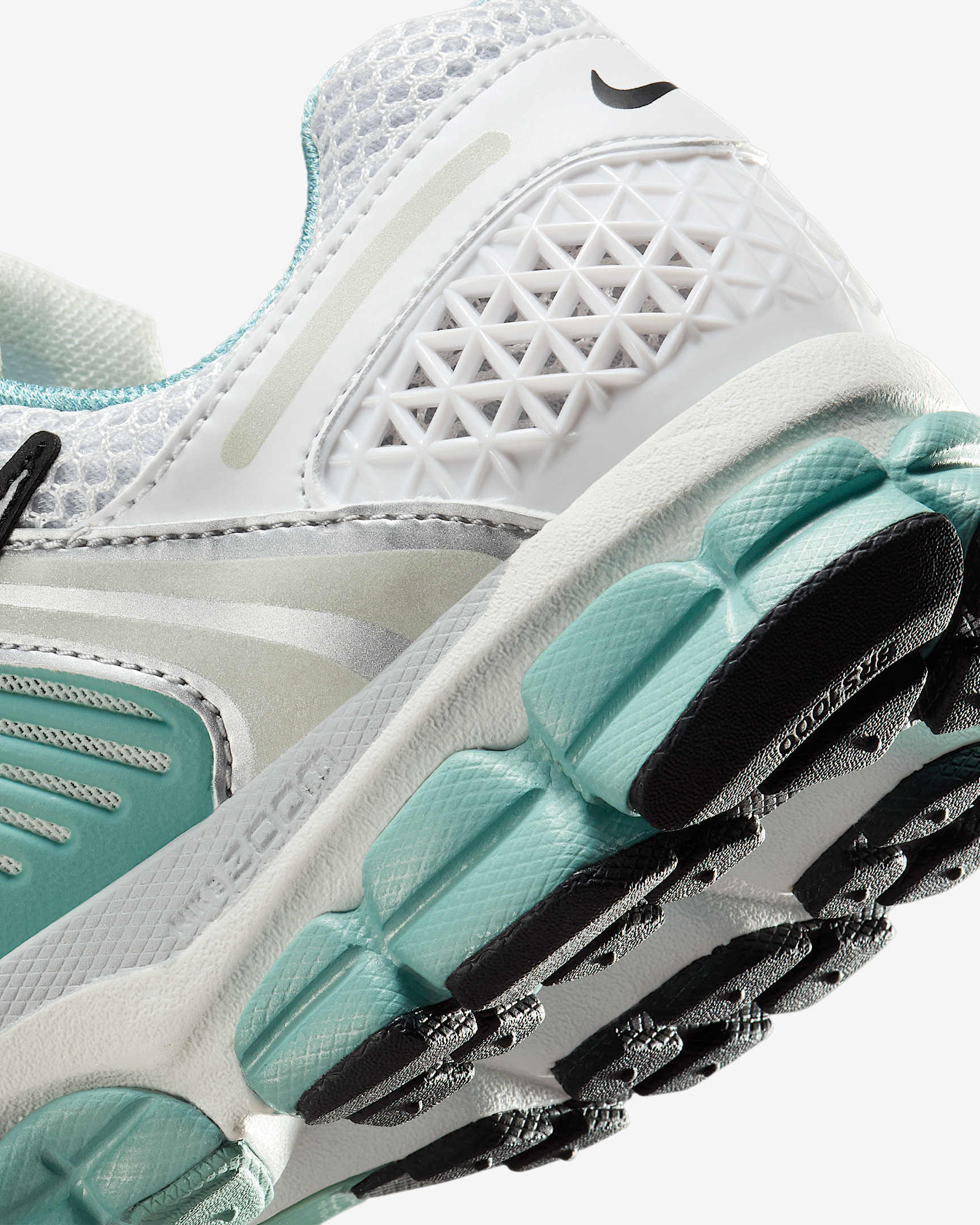 Nike Zoom Vomero 5 Women's Shoes - 8