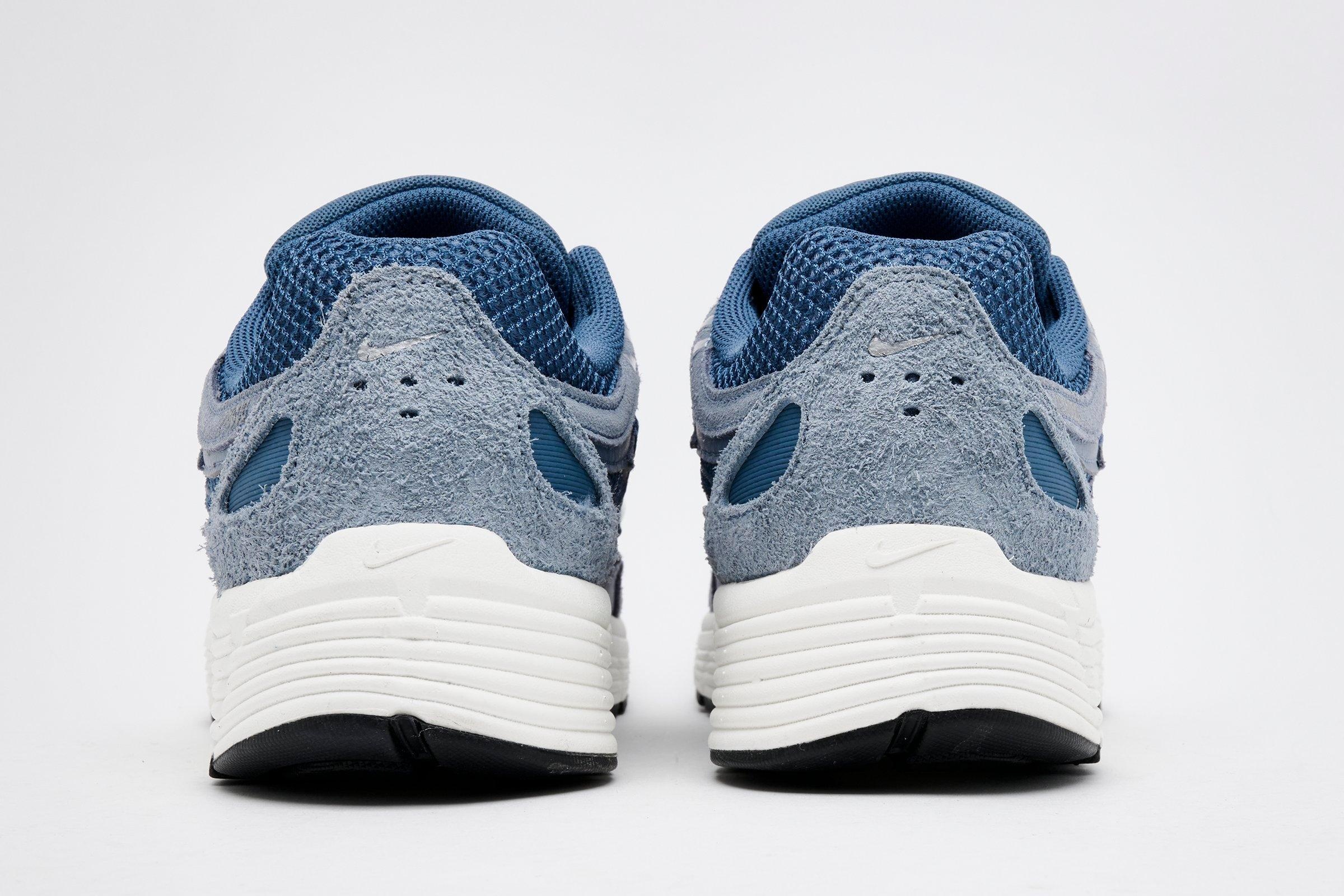 NIKE P-6000 SE CASUAL SHOES - 4