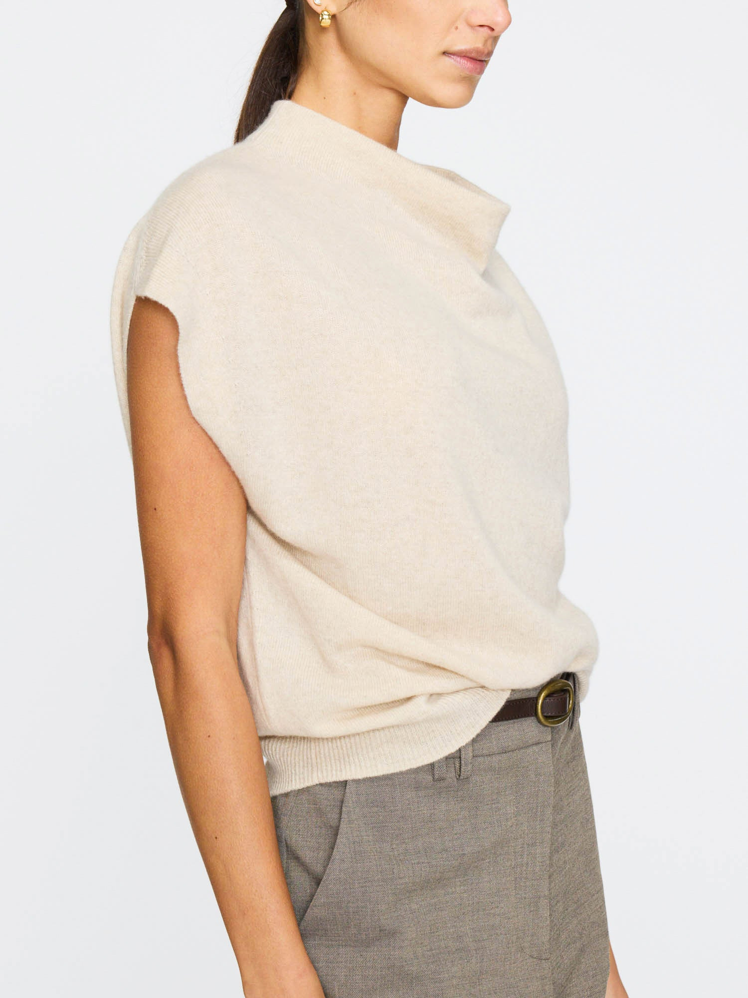 The Morten Funnel Neck Cashmere Top - 3