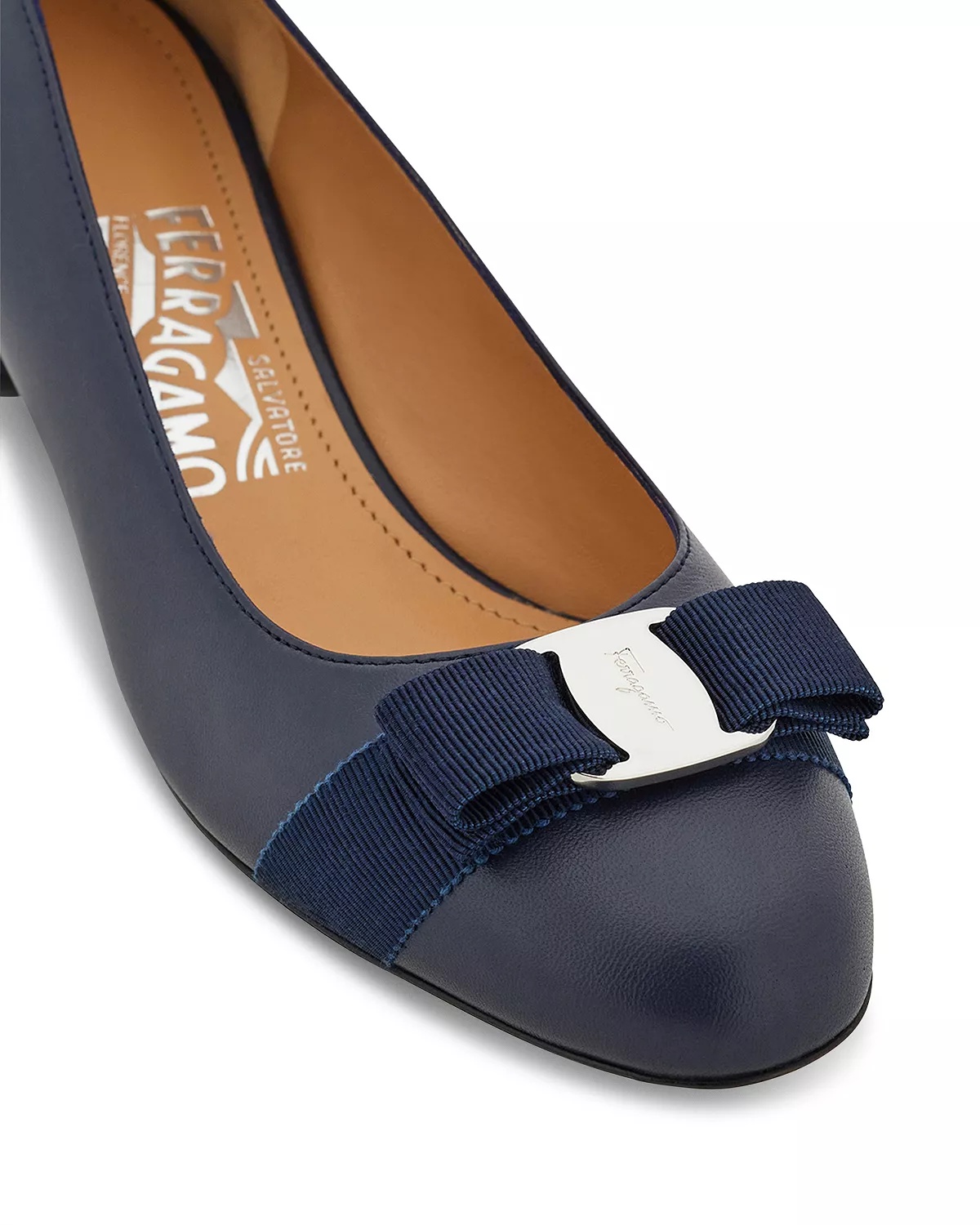 Women's Vara Soft Bow Detail Blue Block Heel Pumps - 6