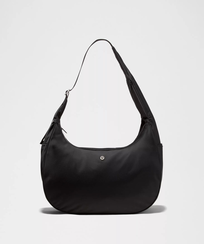 City Essentials Oversized Shoulder Bag 18L 1