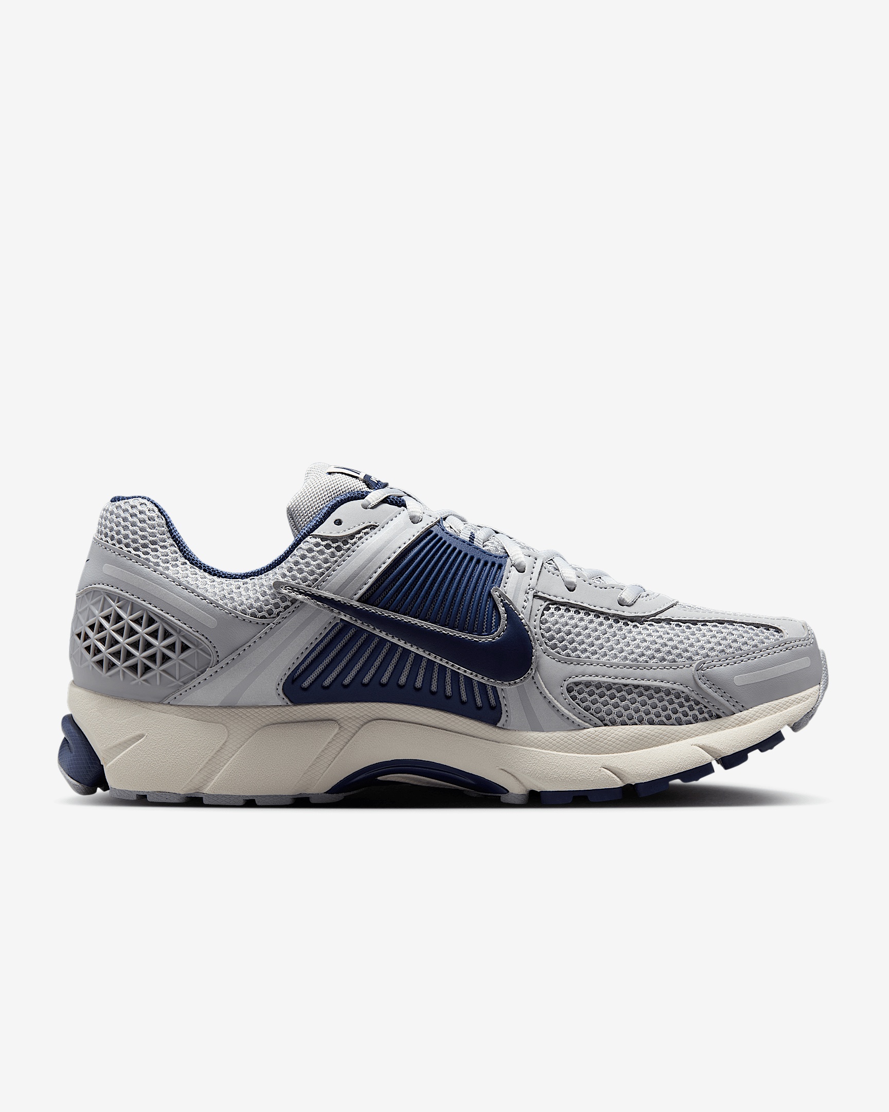 Nike Zoom Vomero 5 Men's Shoes - 3