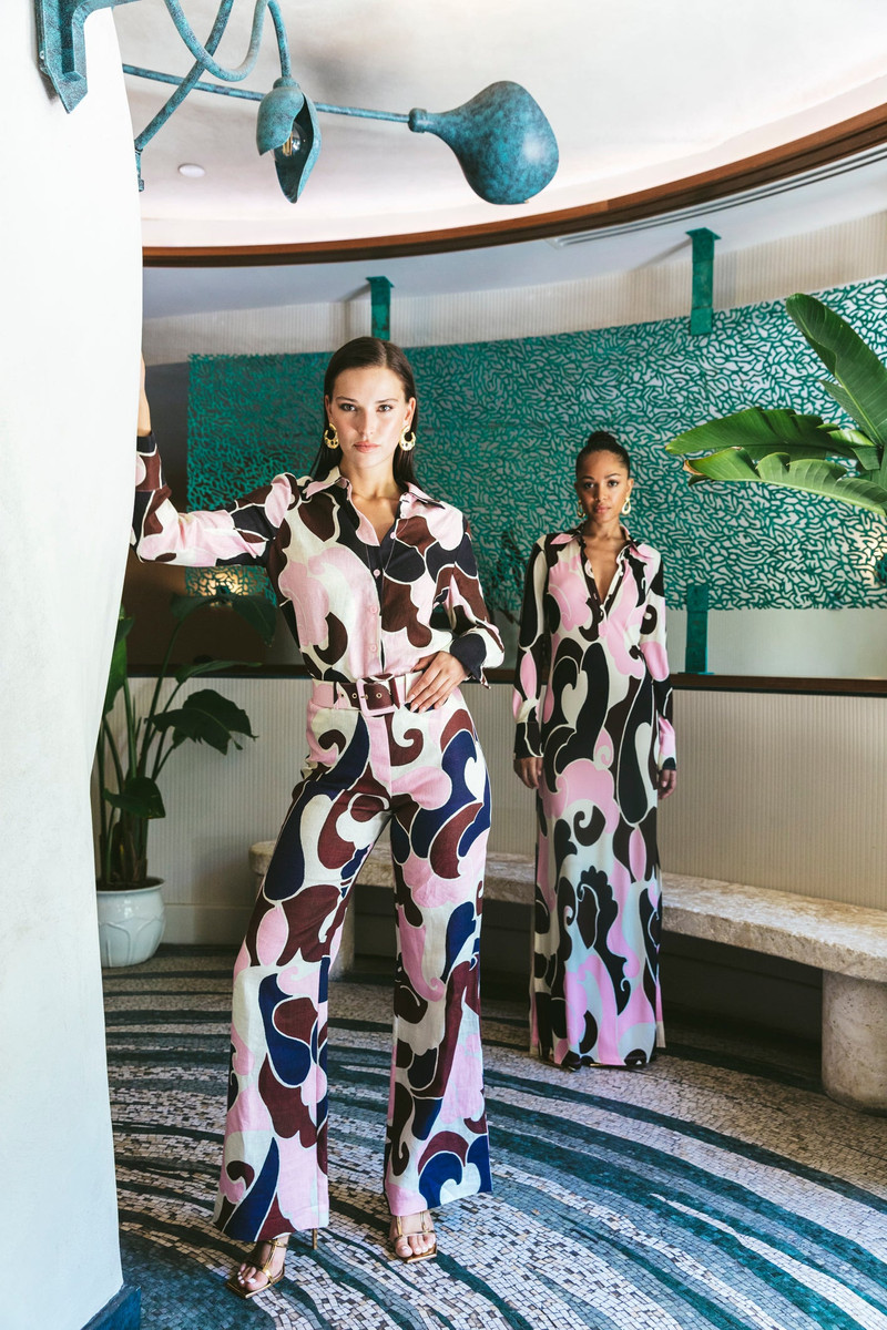 Cara Cara Mayflower Pants
Bold, Sophisticated, and Endlessly Versatile outlook