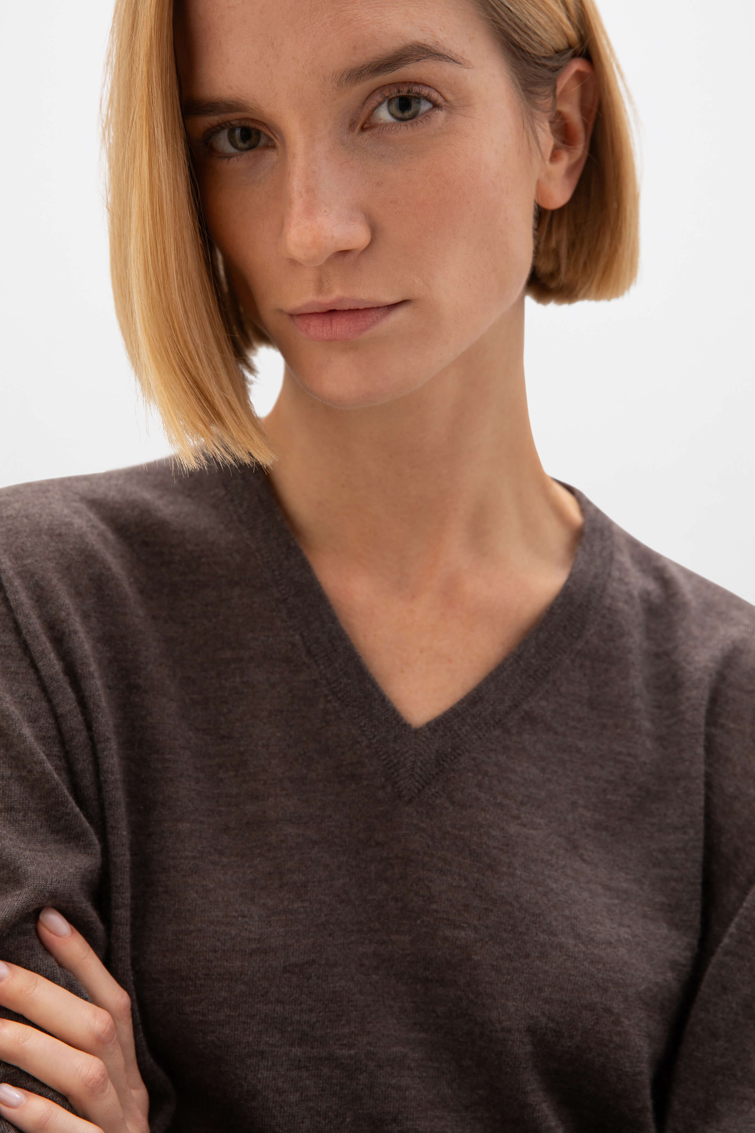 Superfine Cashmere V Neck - 2