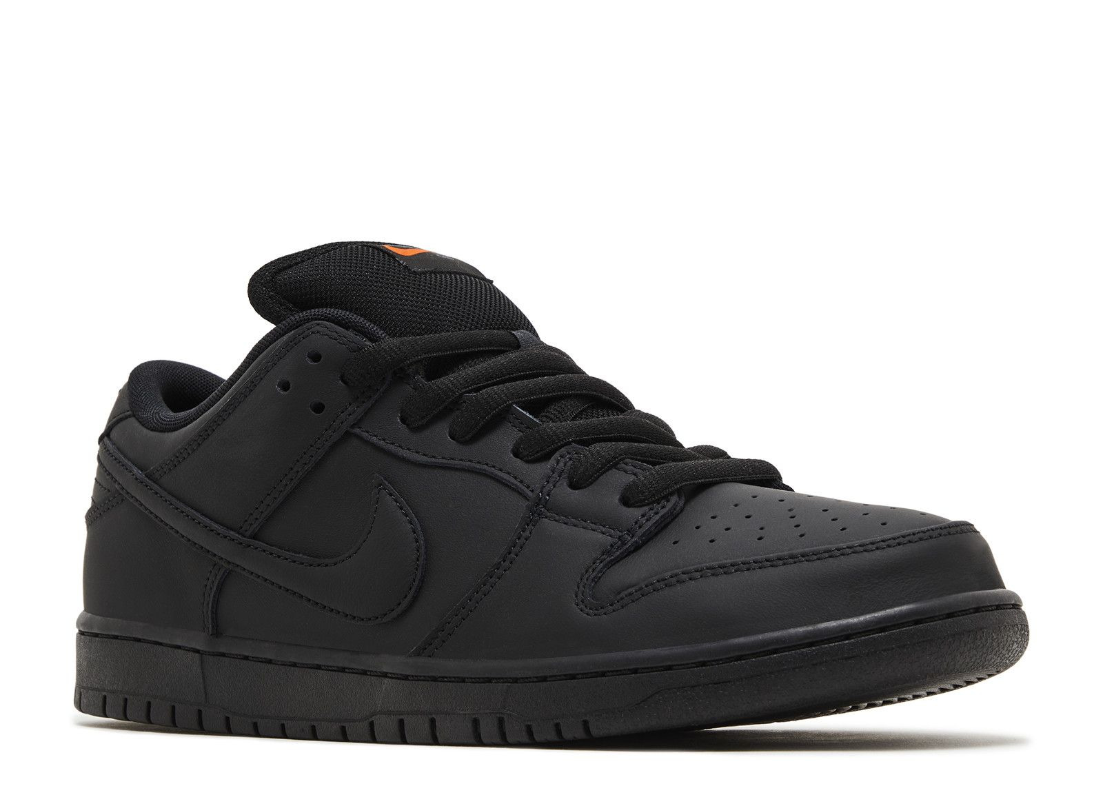 DUNK LOW PRO SB 'TRIPLE BLACK' - 2