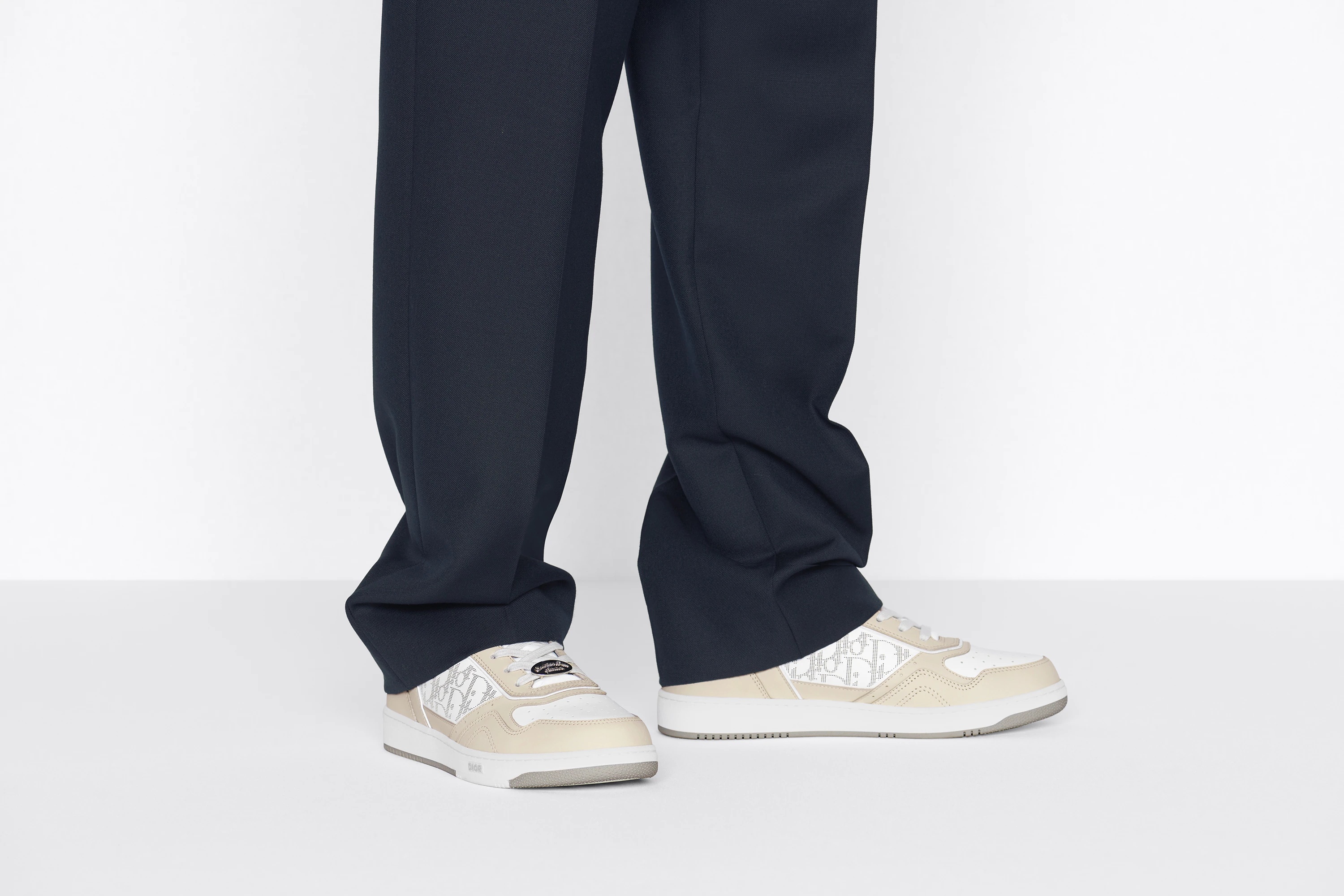 B27 Low-Top Sneaker - 6