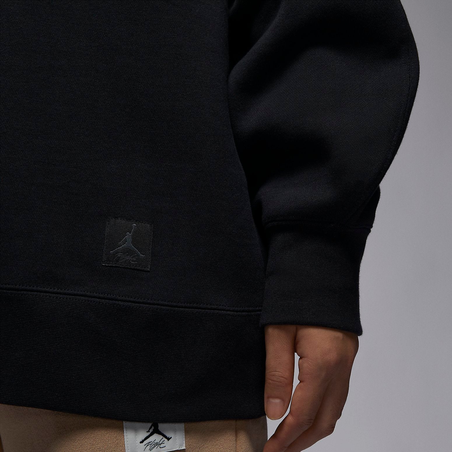 (WMNS) Air Jordan Flight Fleece Crewneck Sweatshirt 'Black' FB5117-010 - 2