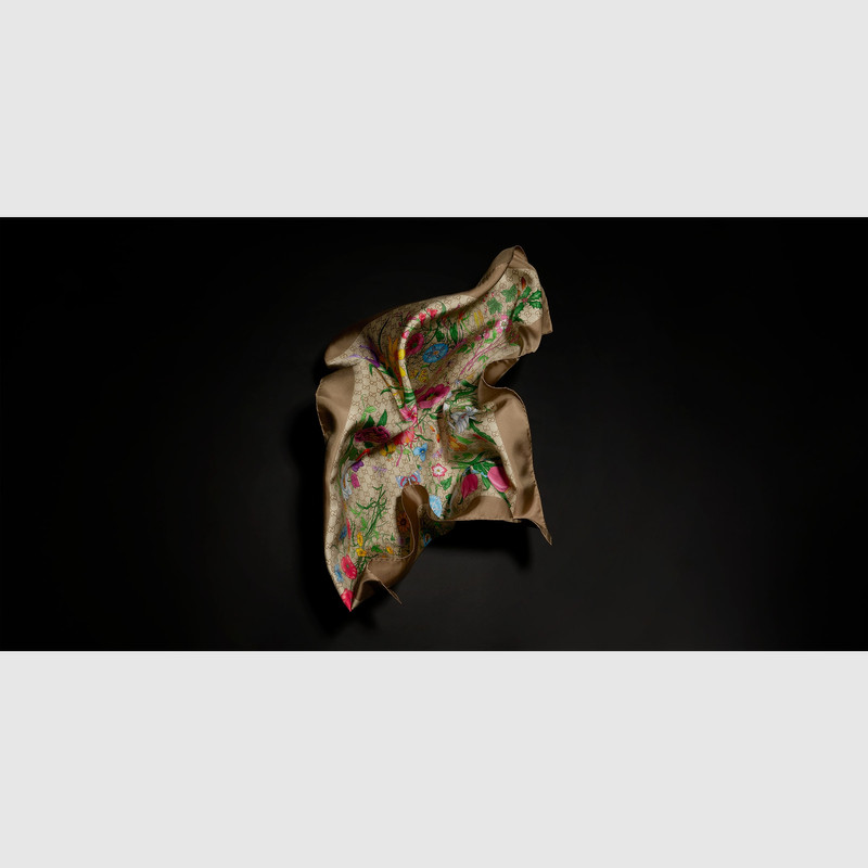 GUCCI Printed GG silk twill carré outlook