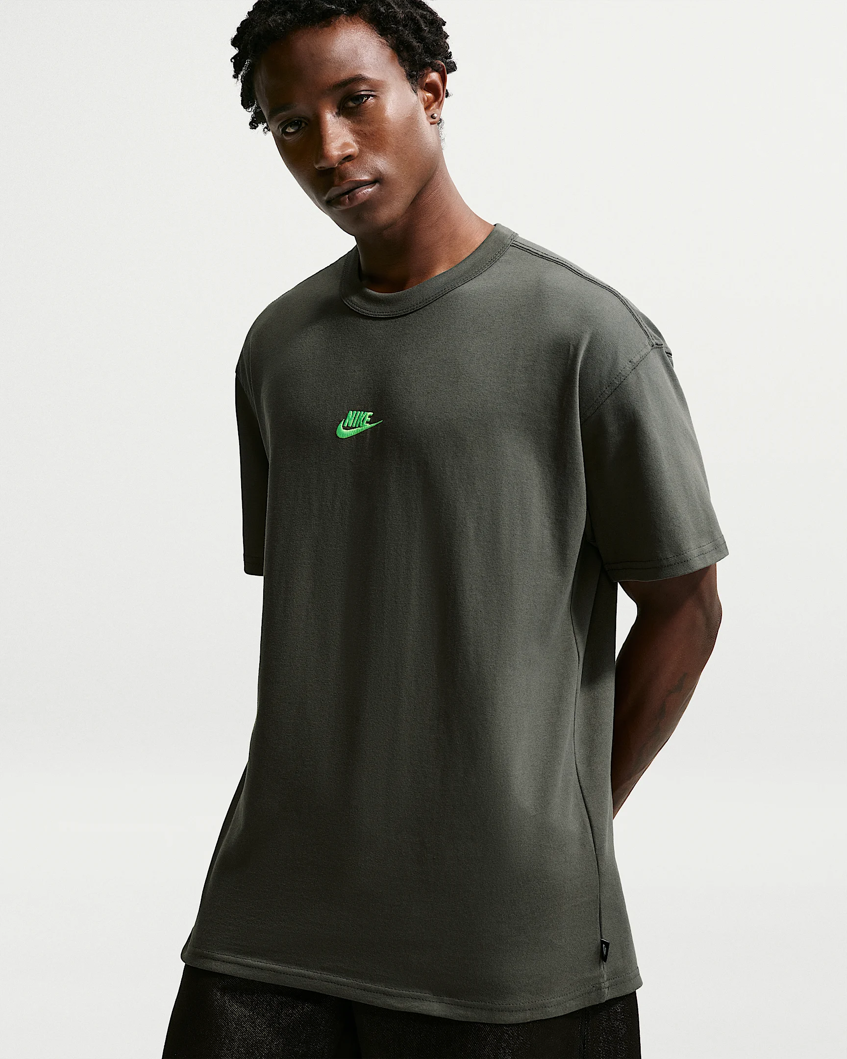 Nike Sportswear Premium Essentials Men's T-Shirt - 1