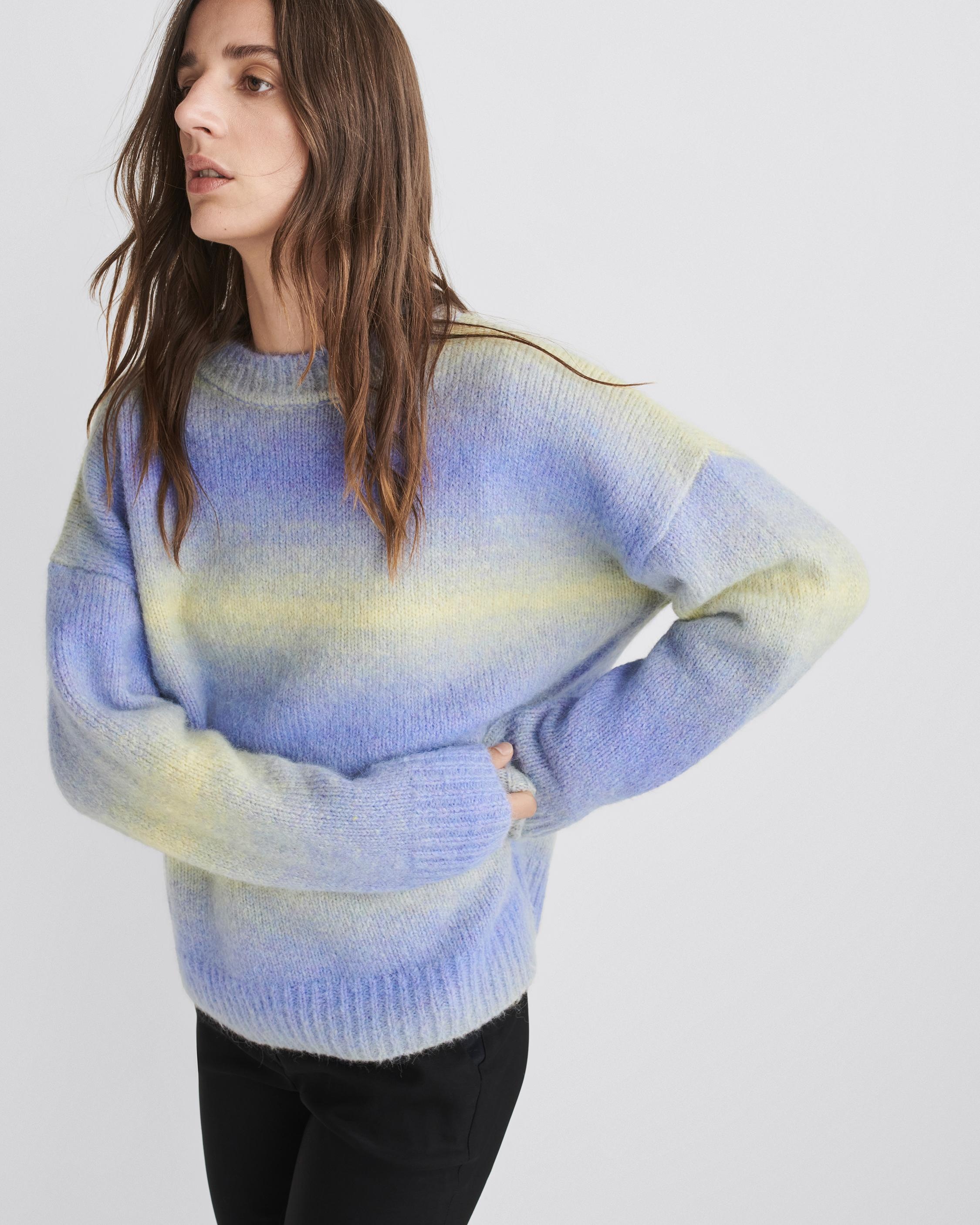 Holly Alpaca Crew
Relaxed Fit - 2