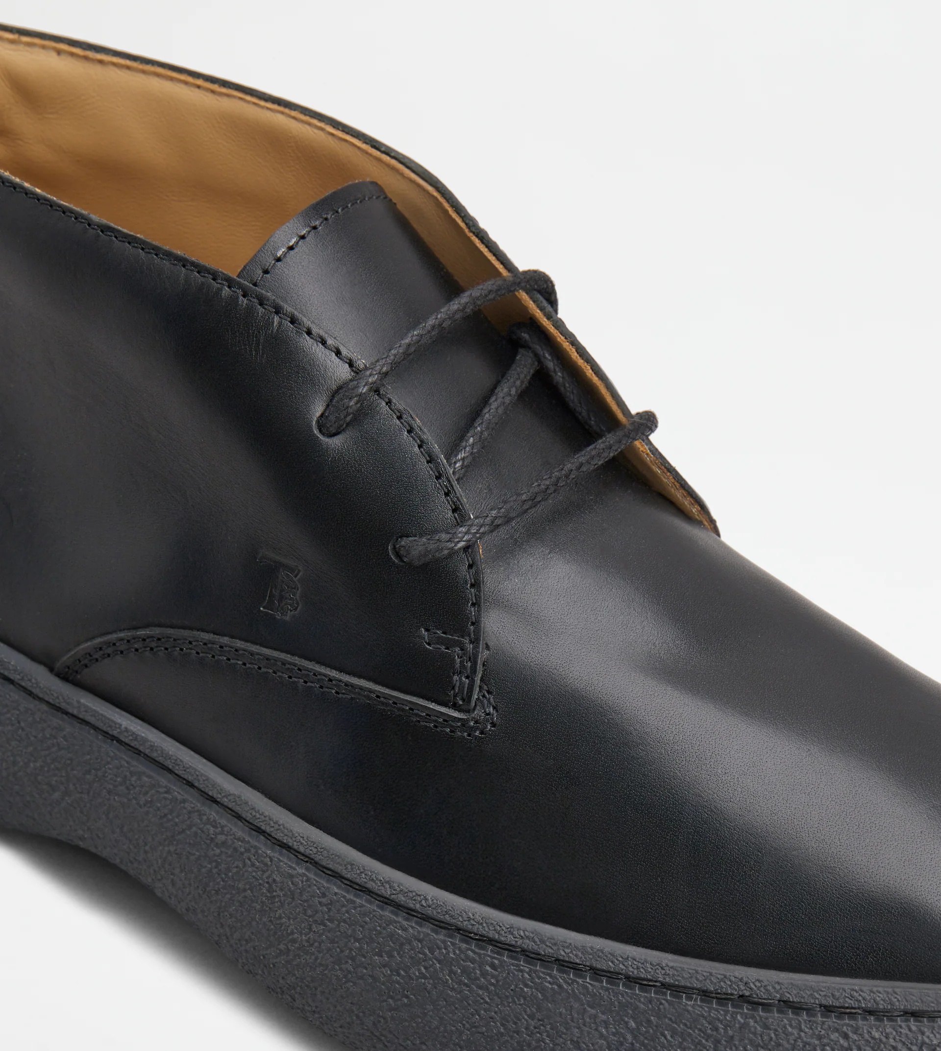 TOD'S W. G. DESERT BOOTS IN LEATHER - BLACK - 5