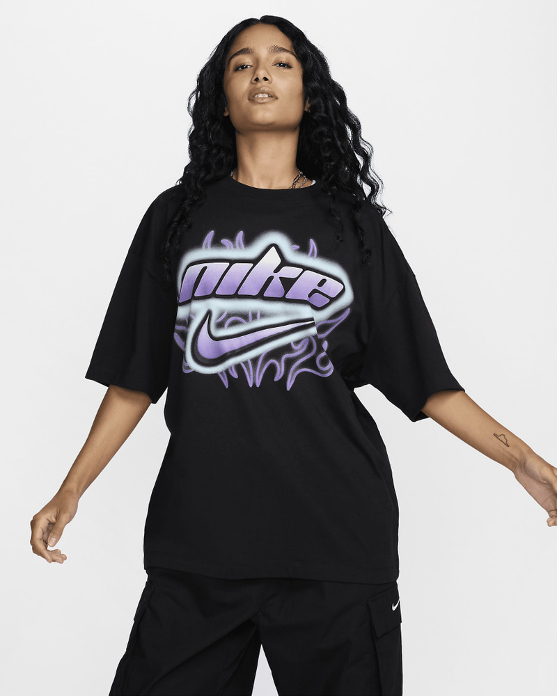 Nike Sportswear Women's Oversized Graphic T-Shirt - 1