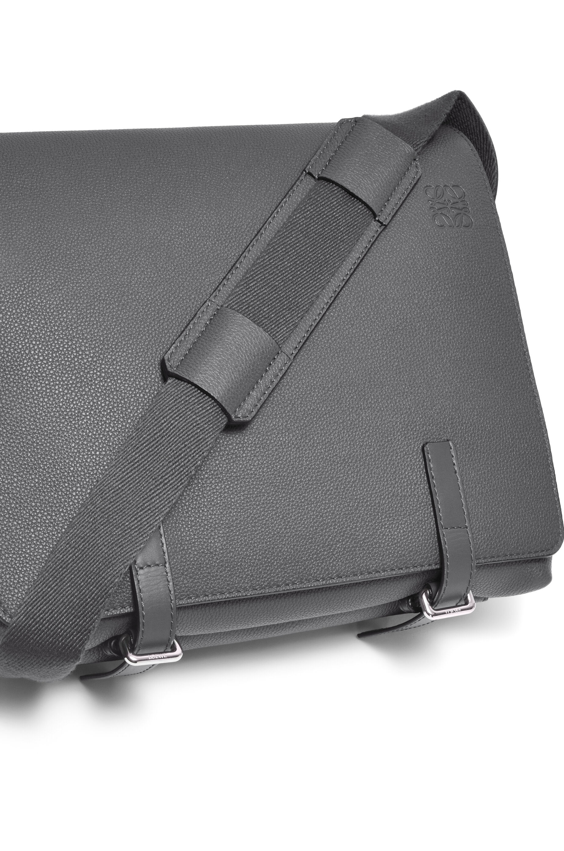 Military Messenger bag in soft grained calfskin - 5