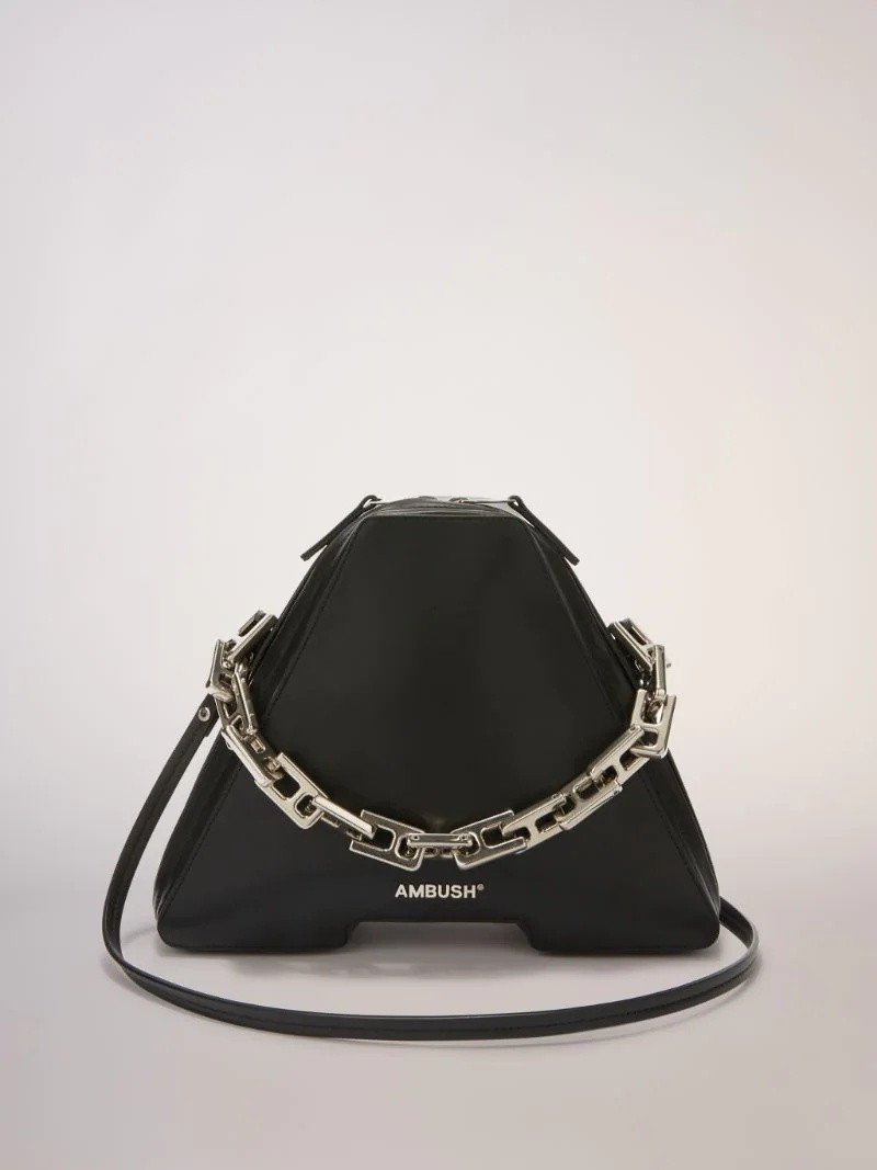 A TRIANGLE BAG 1