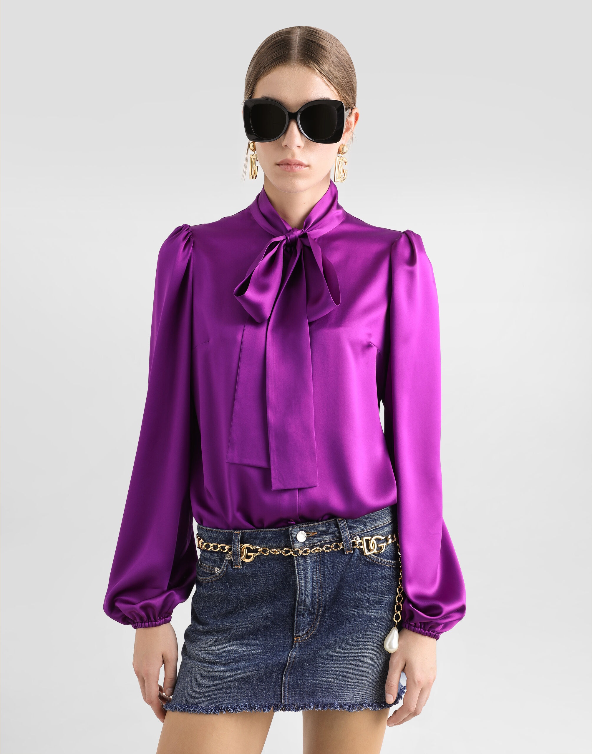 Silk satin shirt with pussy-bow - 4