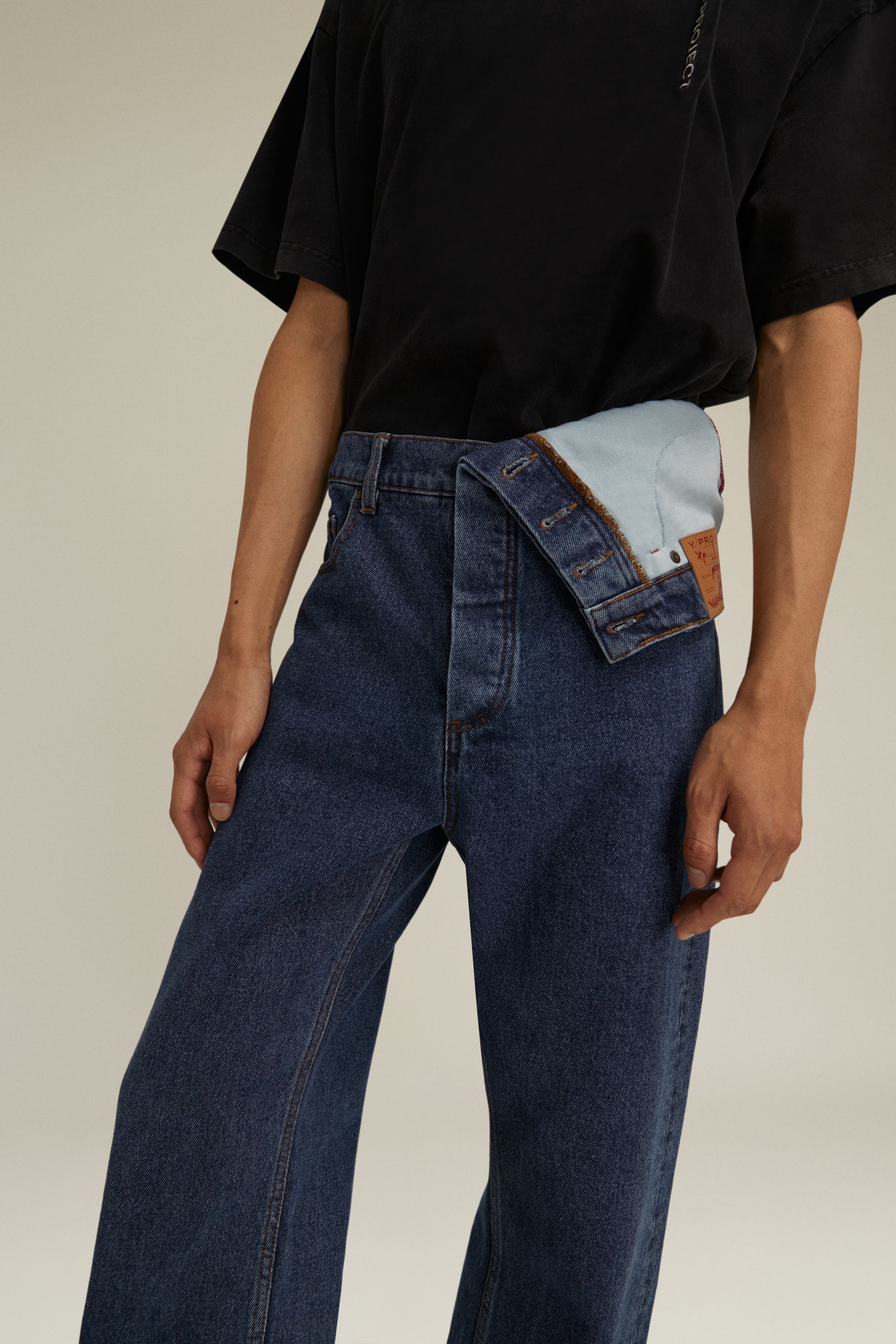 Classic Asymmetric Waist Jeans SS22 - 7