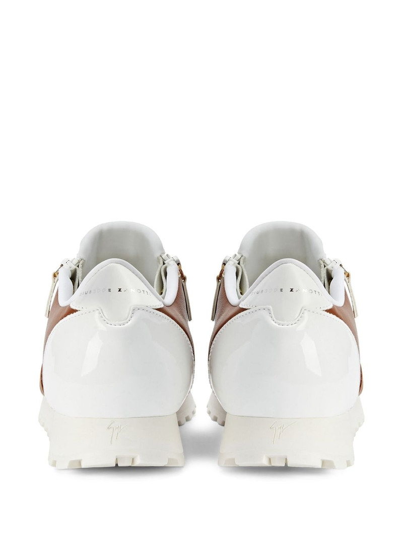 Conley trainers 3