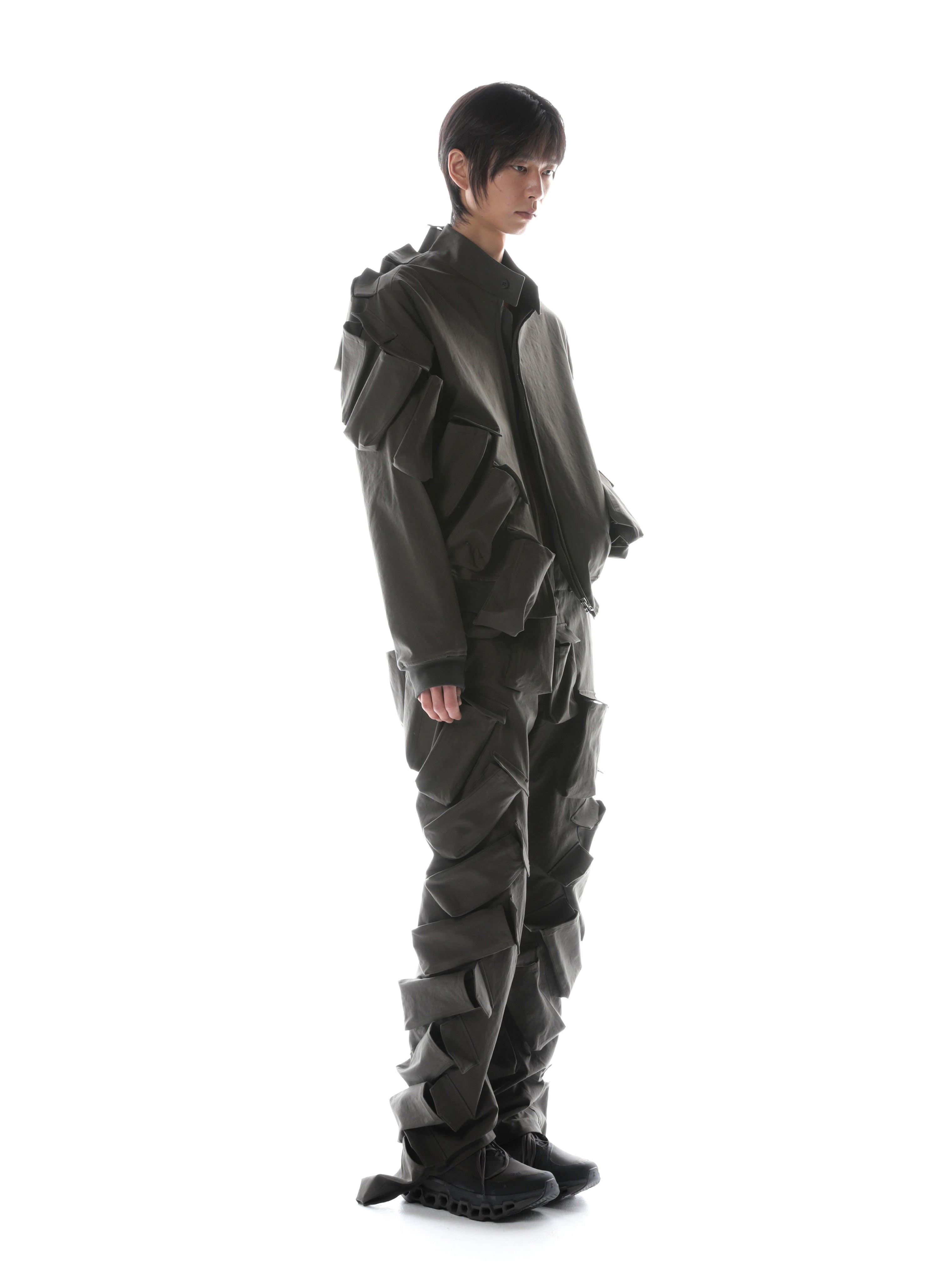 MAG PANTS
( - 3