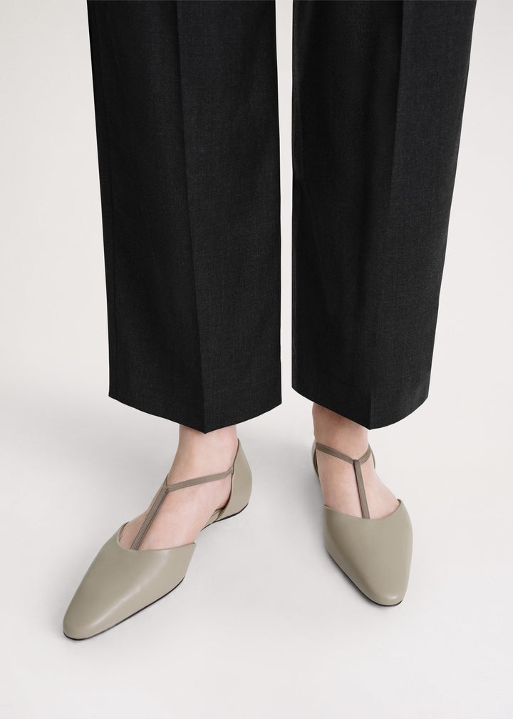 The T-Strap Flat clay - 2