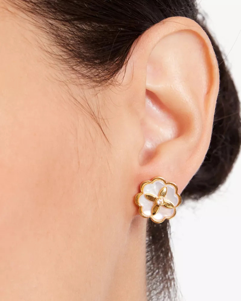 kate spade Heritage Bloom Studs outlook