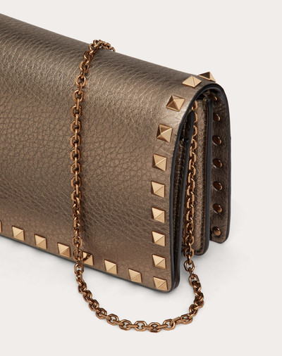 Valentino ROCKSTUD METALLIC GRAINY LEATHER CHAIN POUCH outlook