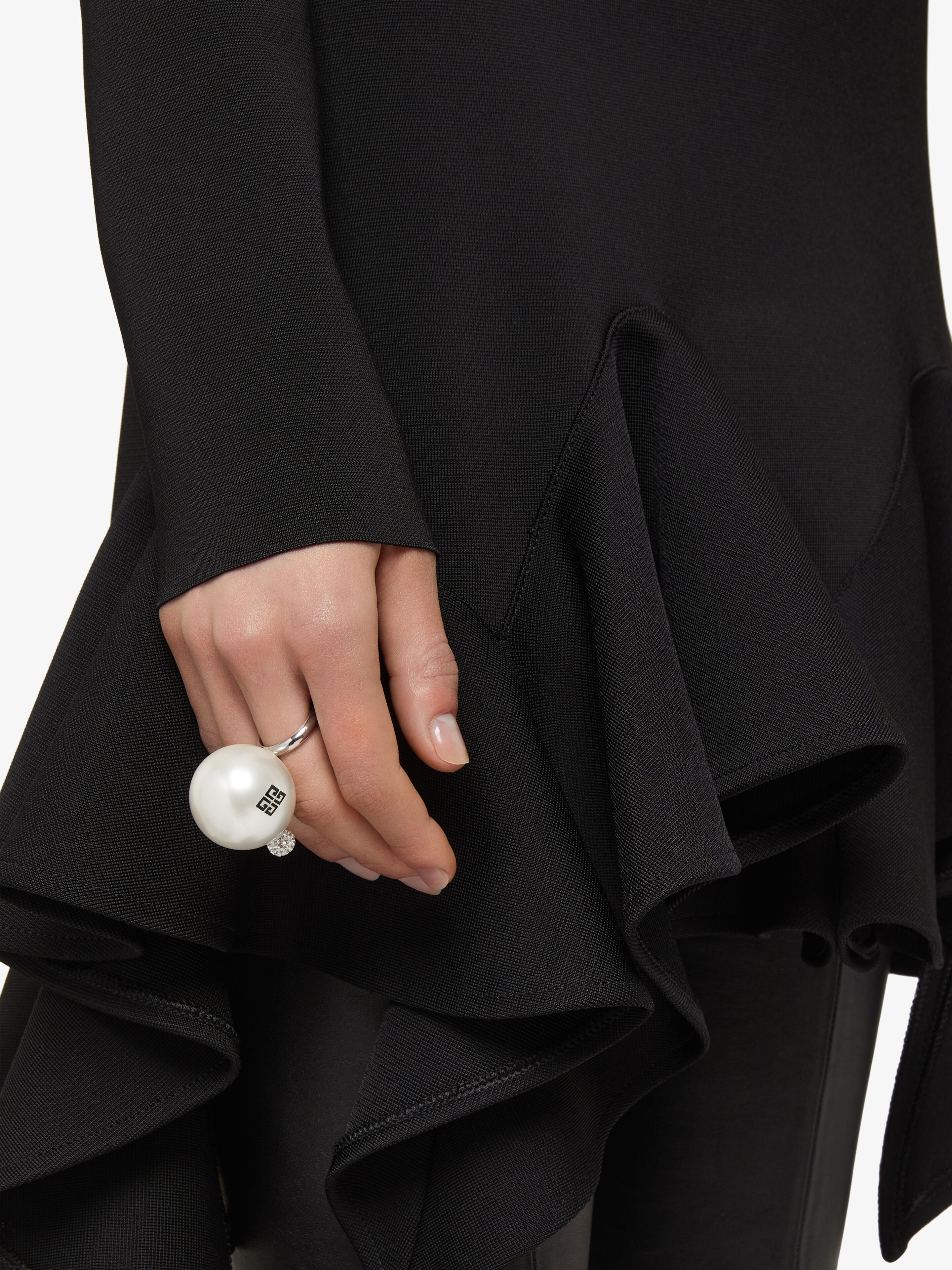 4G PEARL RING WITH CRYSTALS - 3