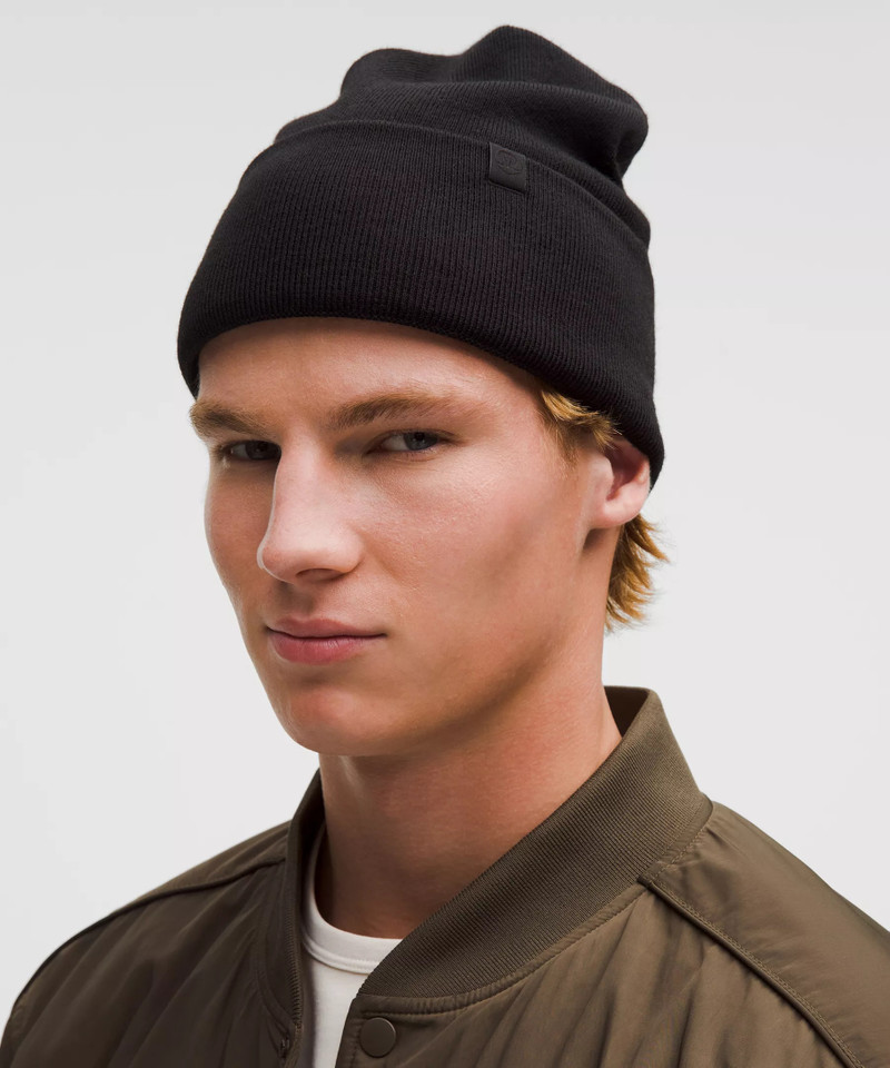 lululemon Warm Revelation Beanie outlook