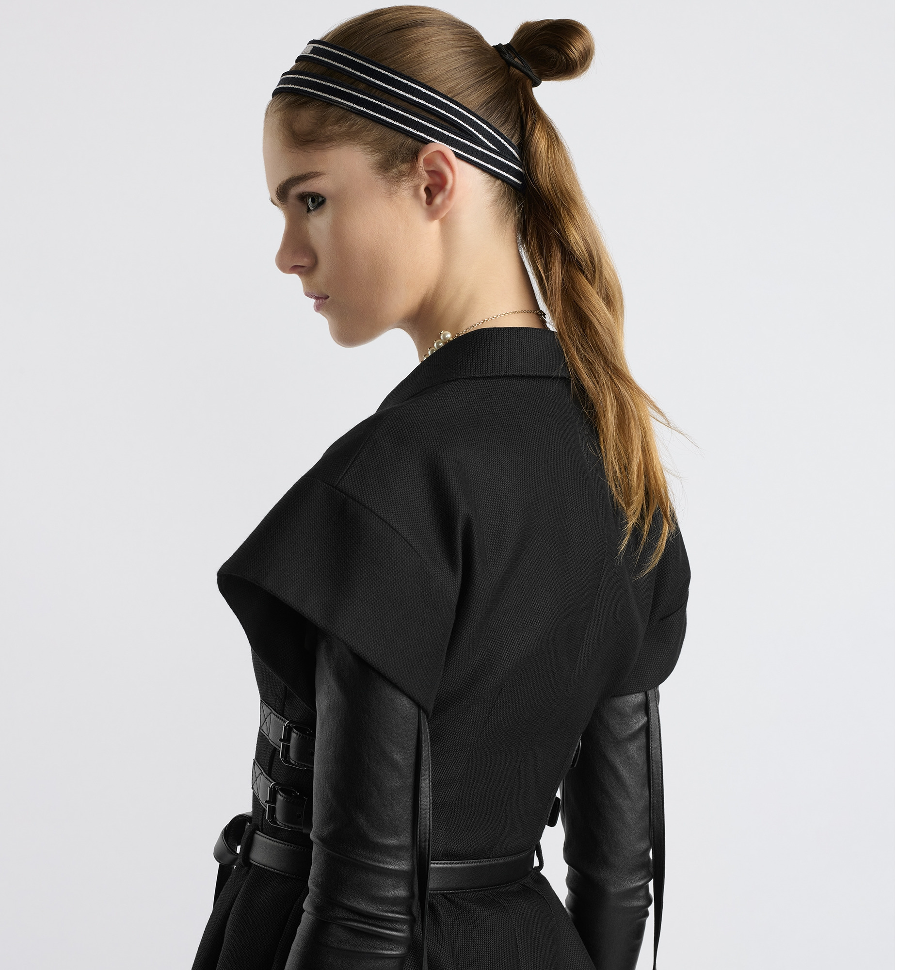 Short-Sleeved Belted Jacket - 4