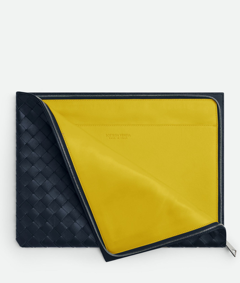 Bottega Veneta half-zip pouch outlook