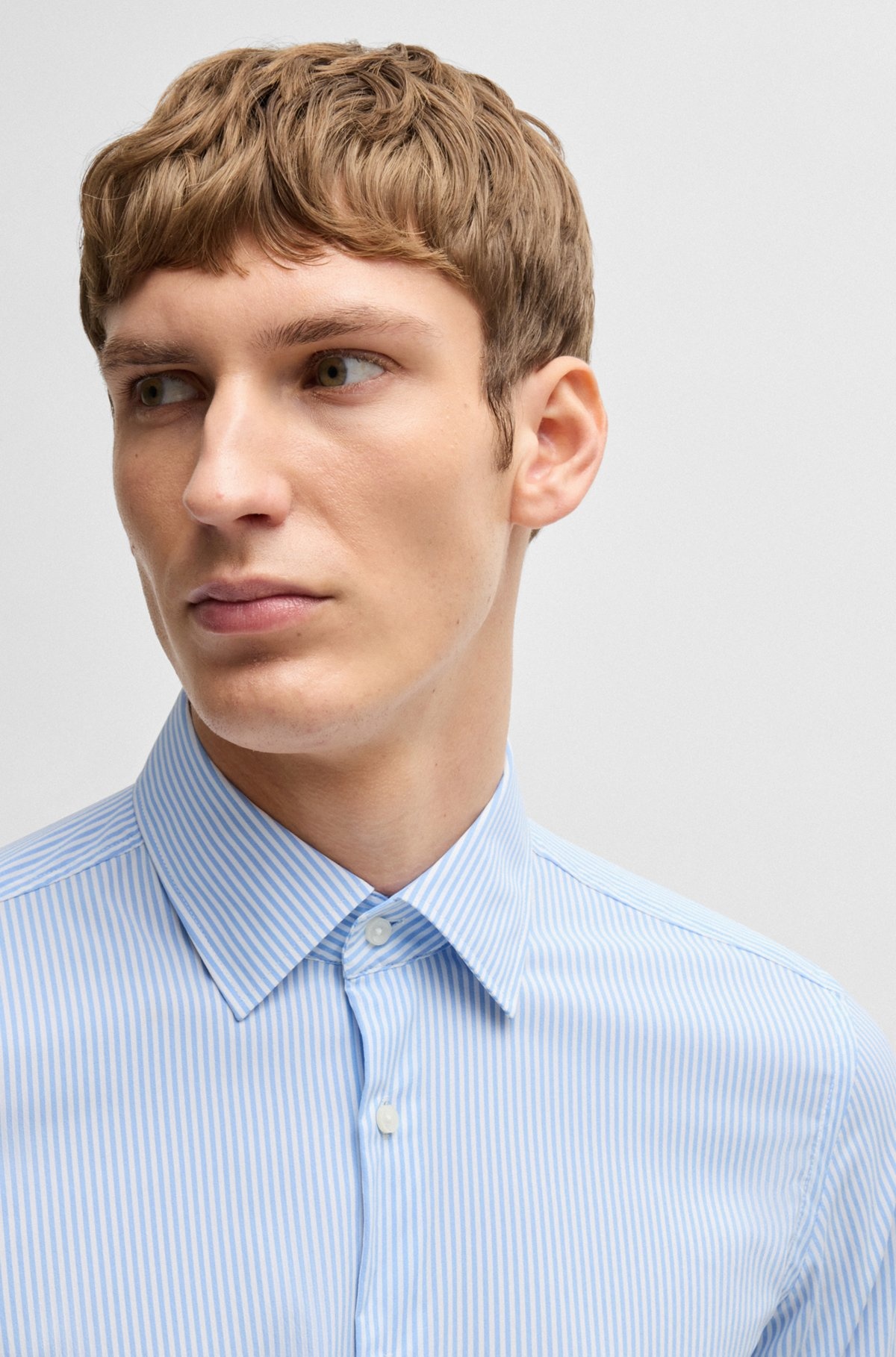 SLIM-FIT SHIRT IN STRIPED PERFORMANCE-STRETCH FABRIC - 3