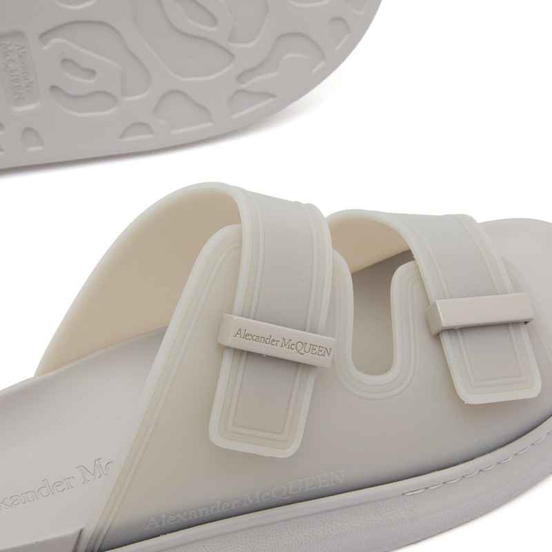 Alexander McQueen Alexander McQueen Hybrid Sandal outlook