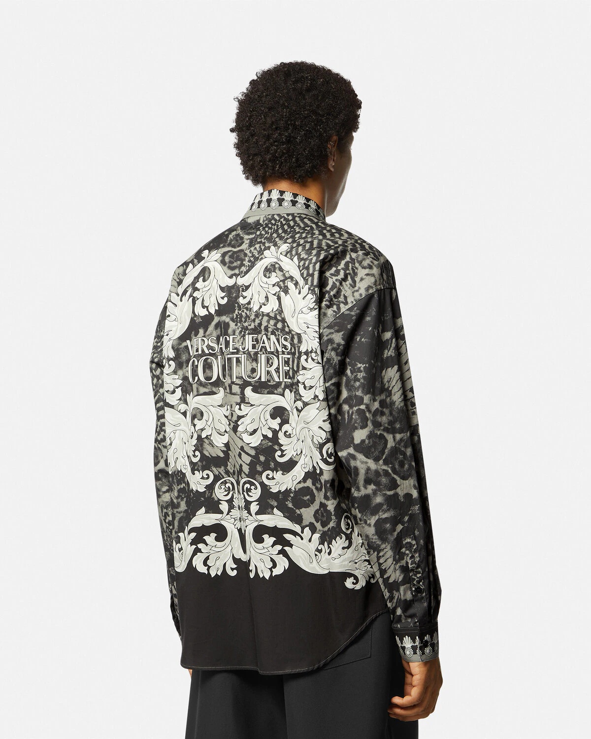 ヴェルサーチ　VERSACE 22992259_53135001_1000.jpg