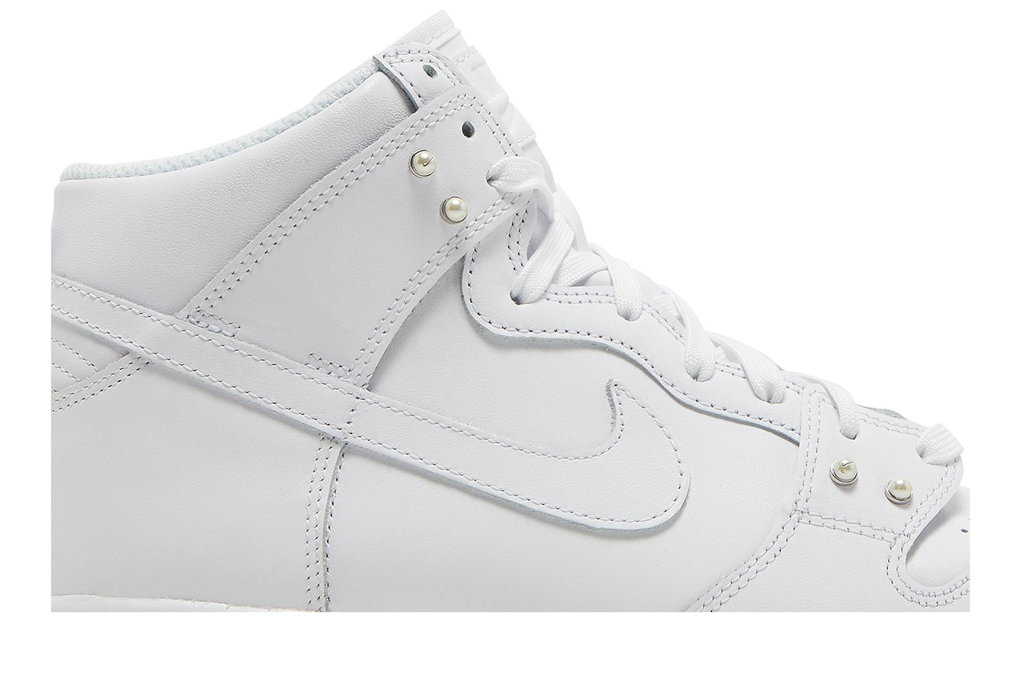 Wmns Dunk High SE 'Pearl White' - 2