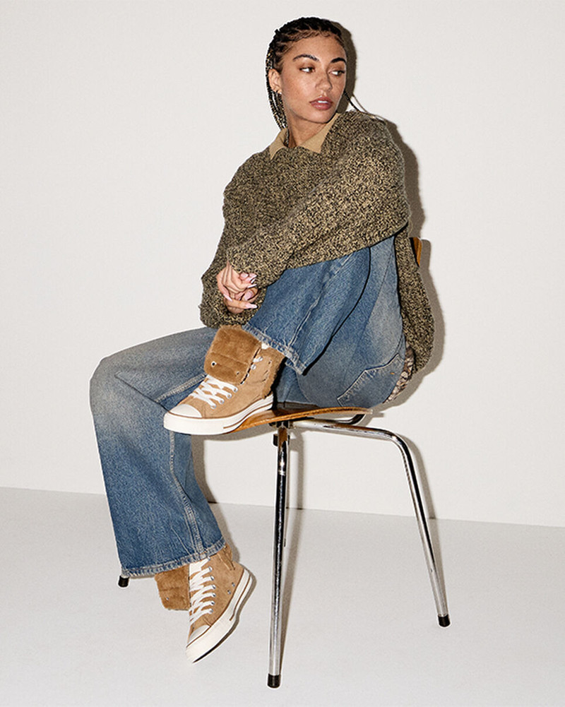 Chuck Taylor All Star Fold Over XHi Faux Fur 4