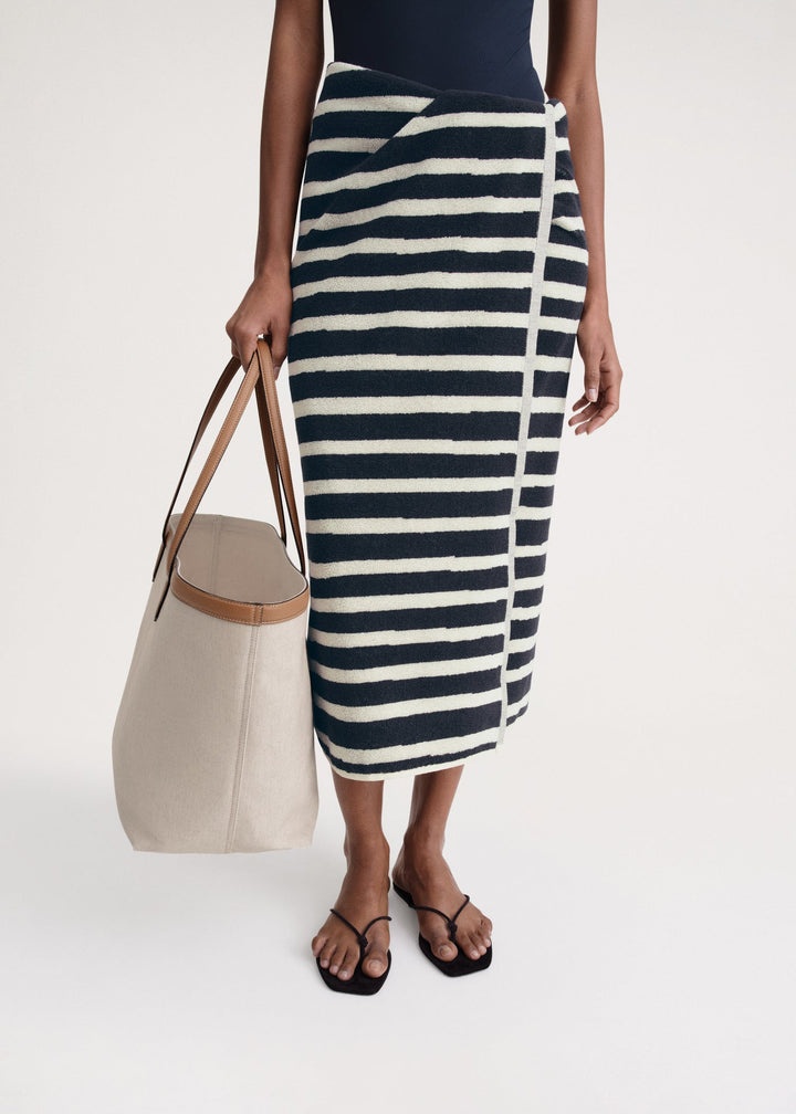 Drawn stripe towel dark navy - 4