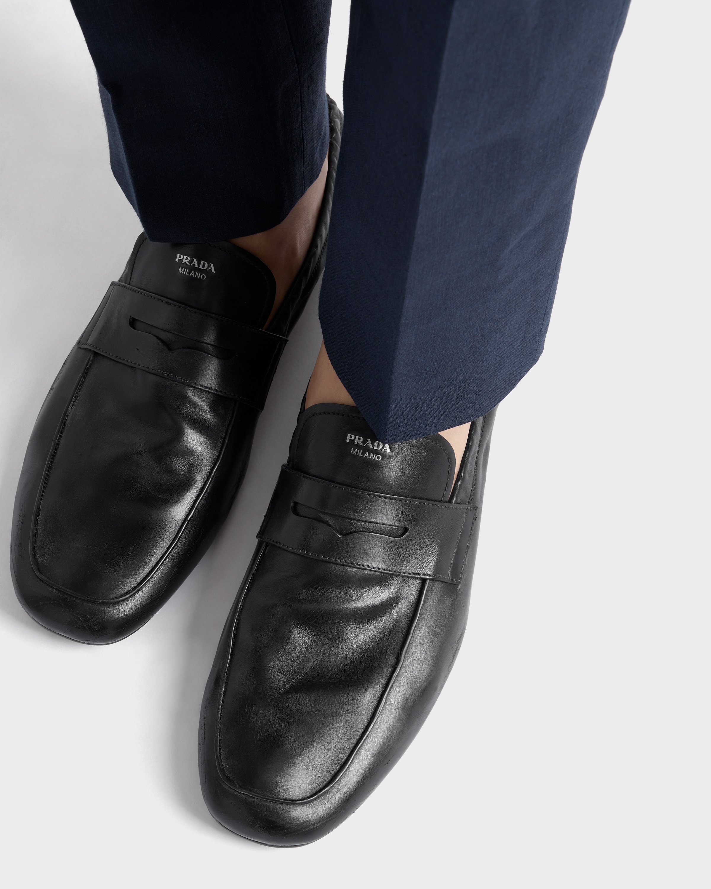 Shuffle antiqued leather loafers - 3