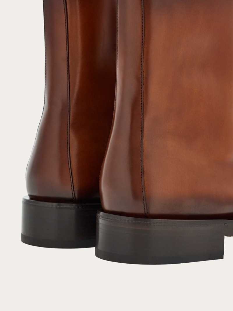 FERRAGAMO DUAL TONE ANKLE BOOT outlook