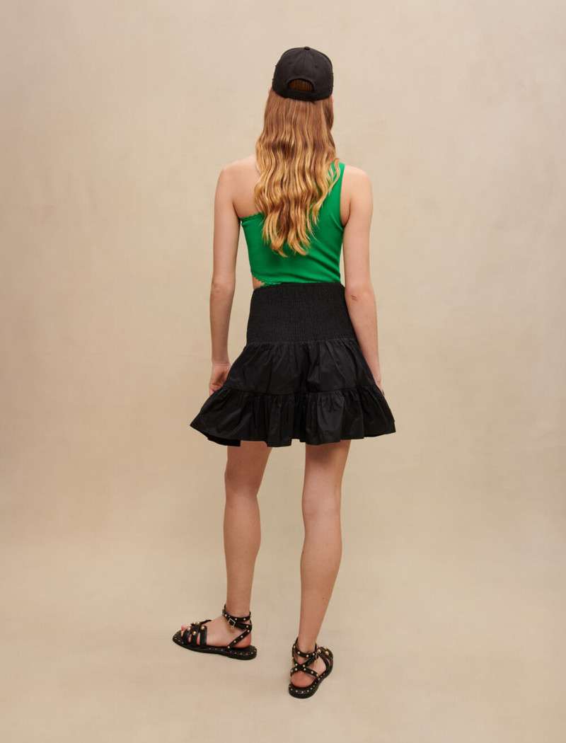 Short skirt with smocking and ruffles 4