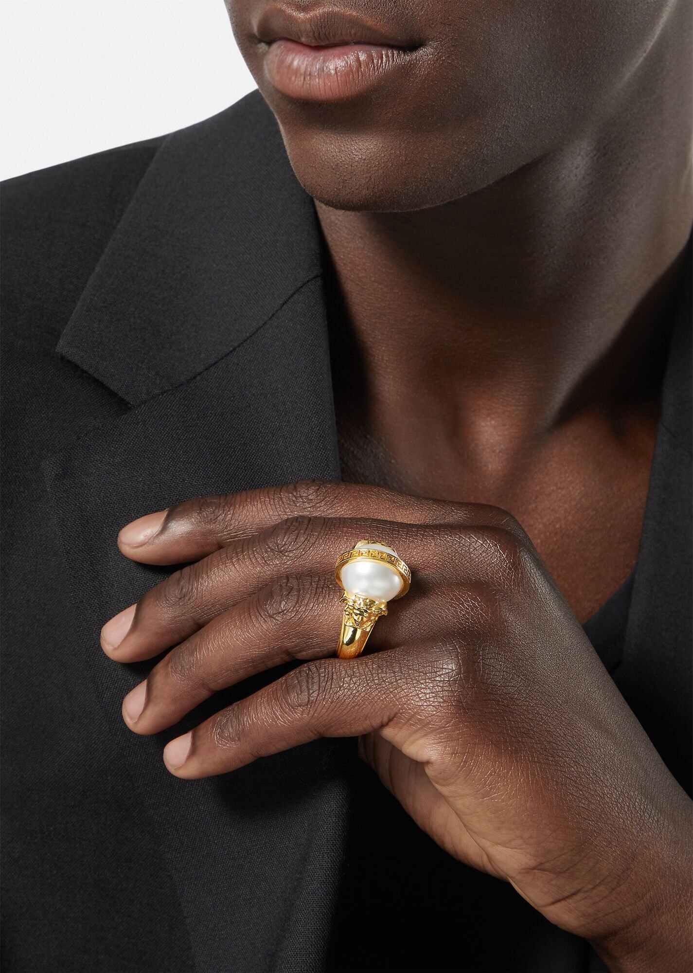 Medusa Greca Pearl Ring - 3